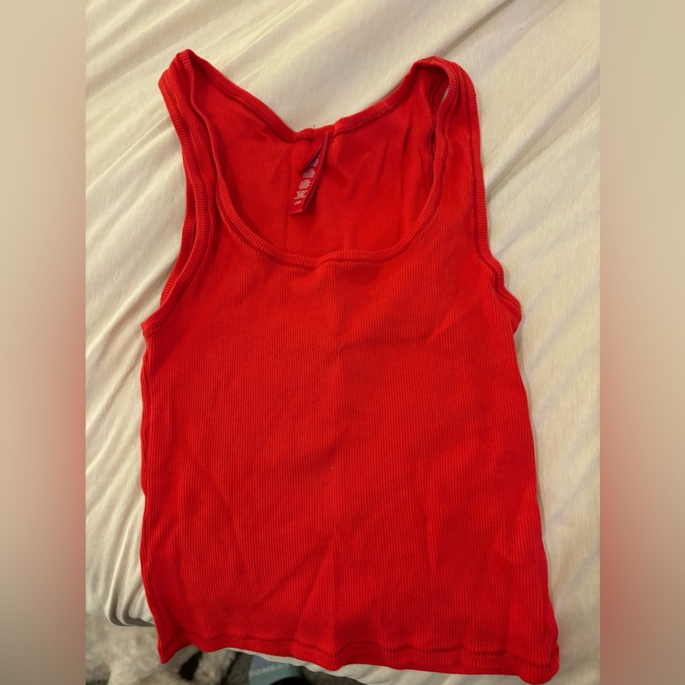 Skims tank top